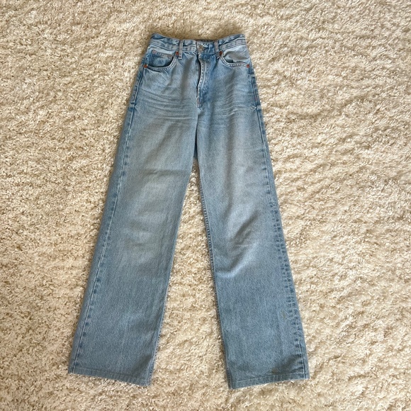 selling a bundle of clothing